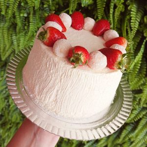 Bolo Ninho com Morango