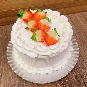 Bolo de Morango sem Suspiros